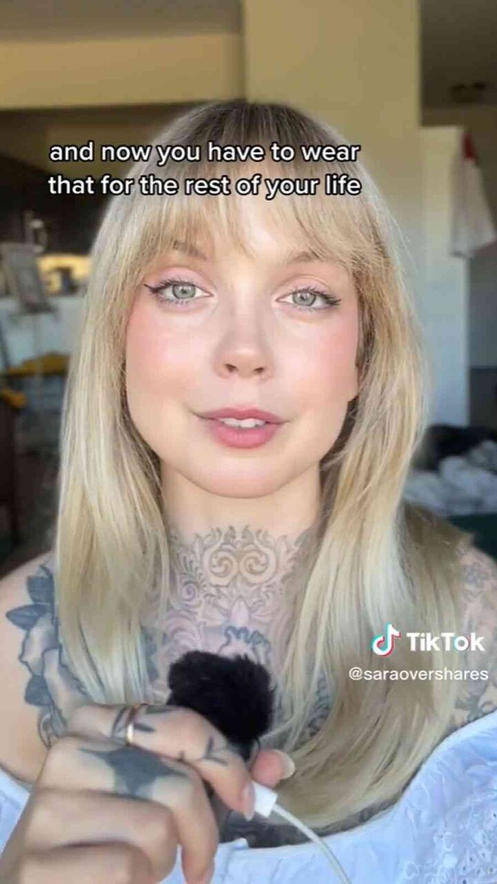 首に巨大タトゥーをもつ女性が「激しく後悔している」と告白し物議……「知性のない証」「お金の無駄」など海外SNSで賛否