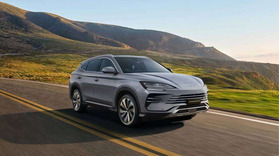 独自　中国BYDが日本初のPHVを398万円で販売へ　国内勢より100万円以上の割安