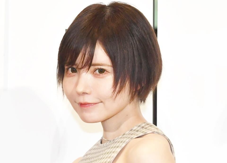 益若つばさ「鼻高くなった！」フォロワーの指摘に秘密を回答　横顔アップ