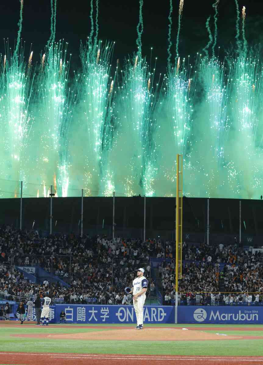 ヤクルト－巨人戦で2日連続ミセスの花火　2度試合中断　神宮隣接のMUFG国立でライブ中の豪華演出　池山監督は「ちょっとタイミング悪いな…」