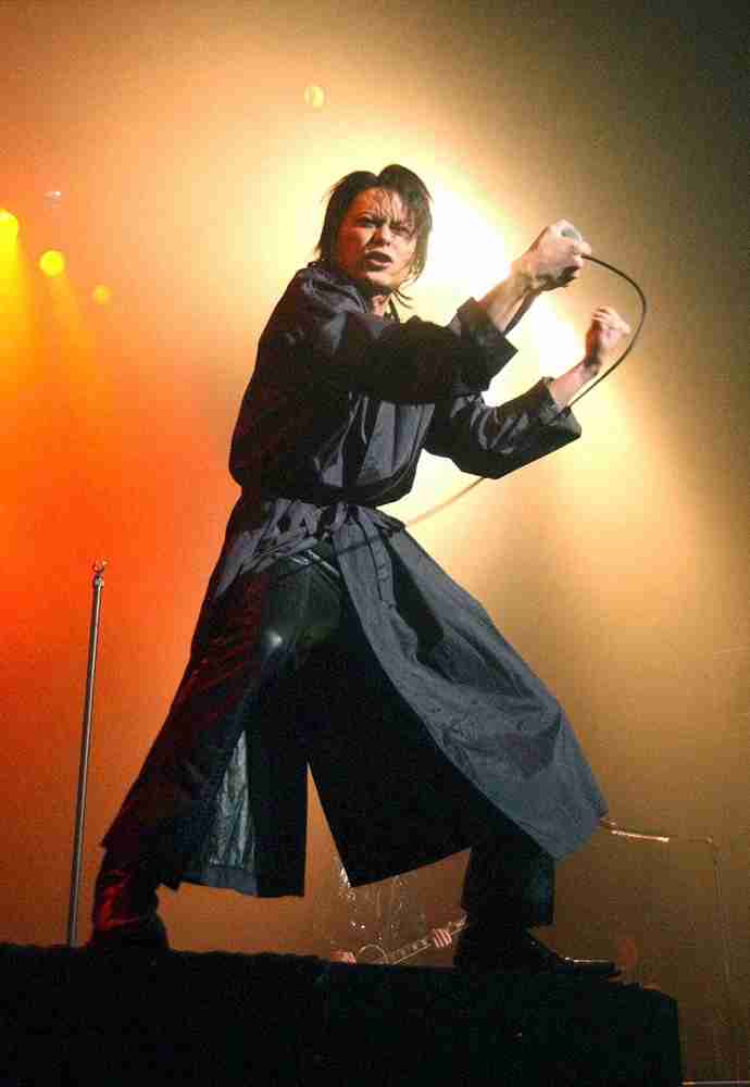 「BUCK―TICK」櫻井敦司さん偲ぶ会　献花券の転売横行、価格10倍超も…ファン激怒「許せない」