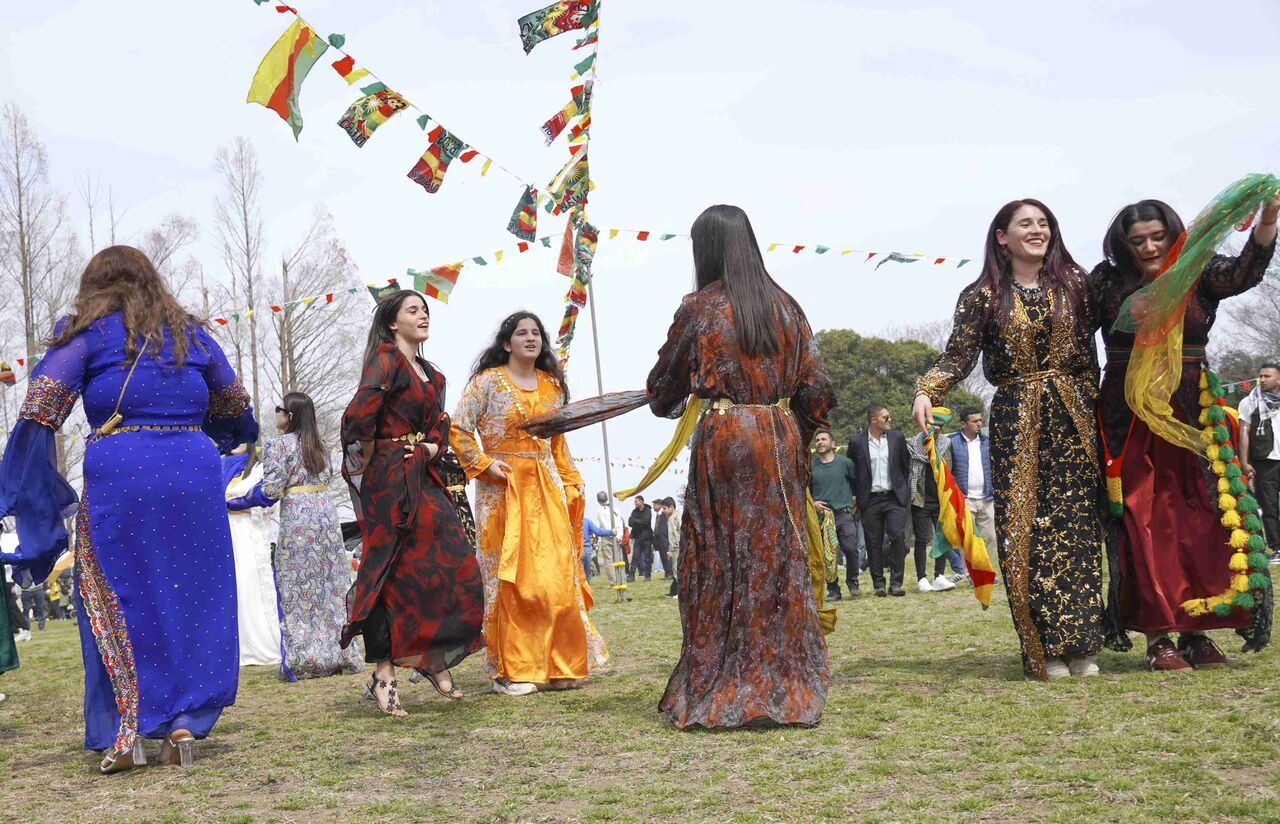 埼玉でクルドの新春祝う祭り開催　1500人踊り、市議らの妨害も