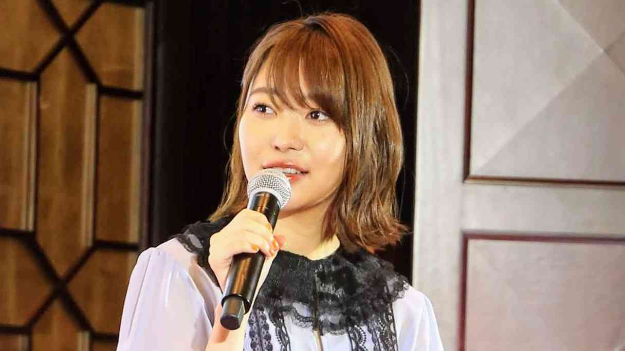 指原莉乃、生配信の延期発表…13歳にキス「サシハラスメント」騒動の影響か