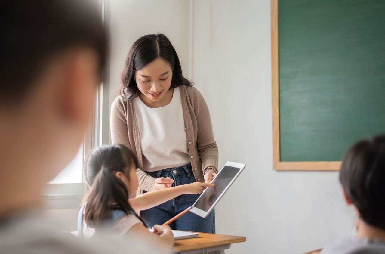 手当て新設程度ではどうにもならない…教師が「若者の不人気職業」になるまで放置した日本のお粗末さ