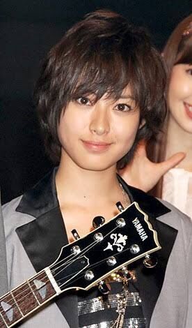 芸能人の男装を貼るトピ