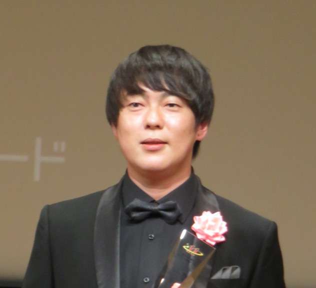 ウーマン村本大輔、炊き出しカレーを食べた山本太郎氏に「同じ鍋のものを食べると心が繋がる」