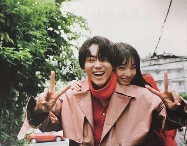 芸能人カップルの画像が見たい