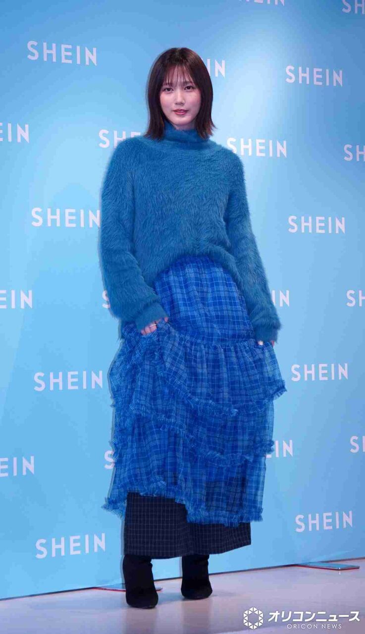 本田翼、“上下6000円コーデ”で登場 「すごい!」と太鼓判 ブルーを基調