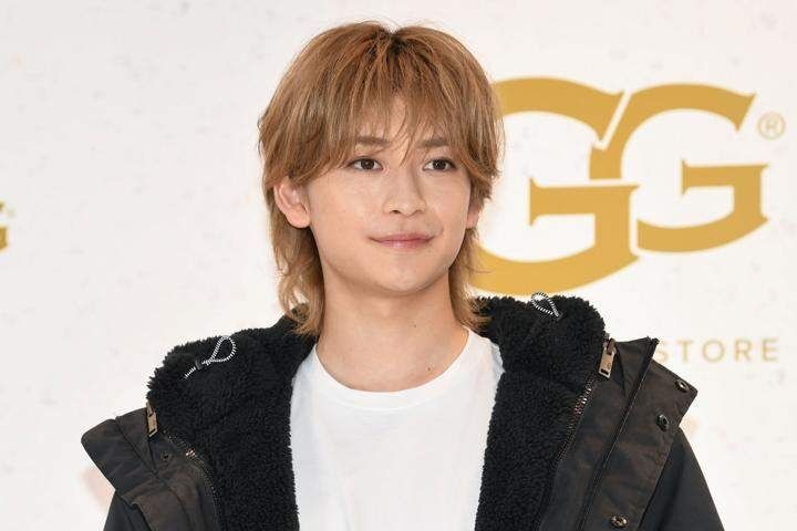 高橋文哉：金髪にイメチェン！　原宿で「UGG」イベントに