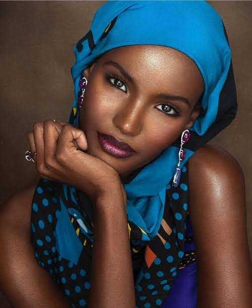 色黒ブルベの人ー！