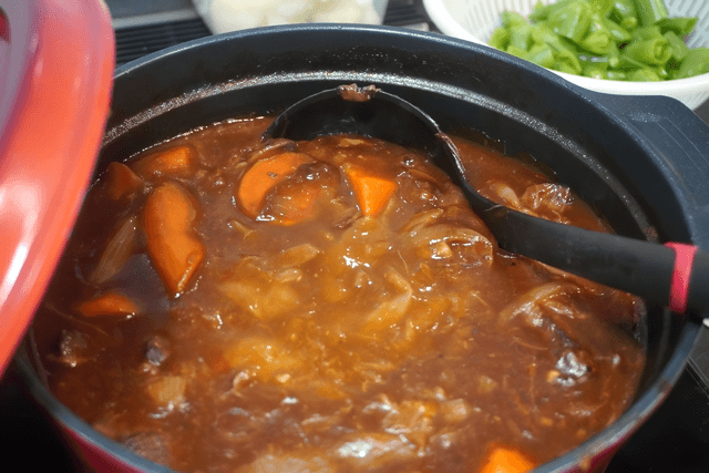 「昔は煮込み料理に何時間もかけるのが普通だったけど…」時代に伴う家庭料理の調理法の変化が話題に