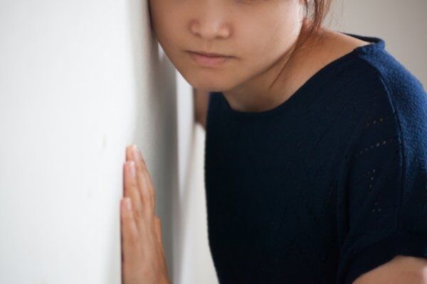 迷惑すぎる…「毎朝5時40分に隣人の出勤で起こされる」隣人家族に我慢の限界、引っ越しを決意した女性