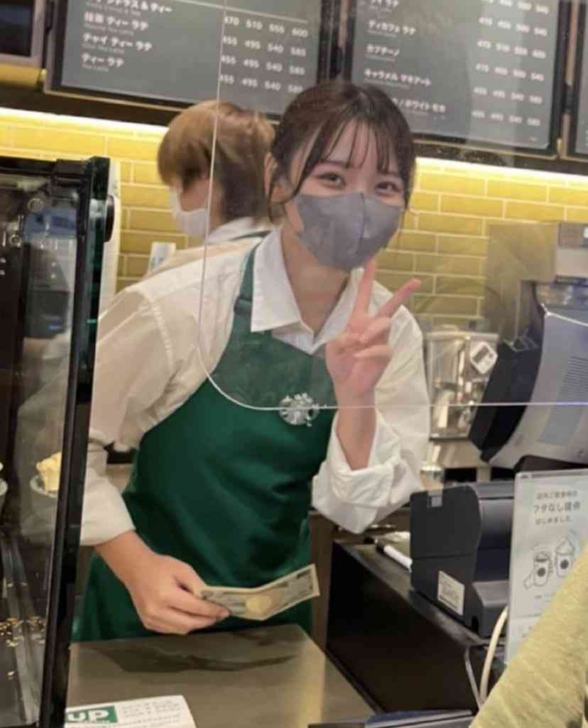 「現役スタバ店員」安井南の接客姿が「可愛い」と話題　ファン絶賛「毎日通う」「行きたい」