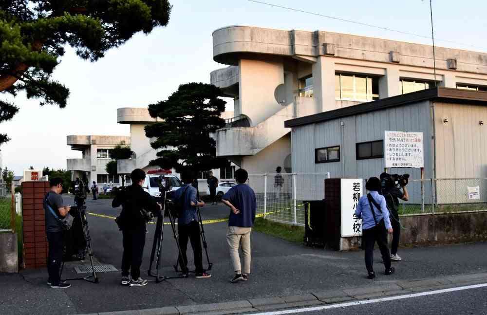 宮城・栗原市の市立小学校に軽トラック侵入、児童3人はねられ搬送…男を殺人未遂容疑で逮捕