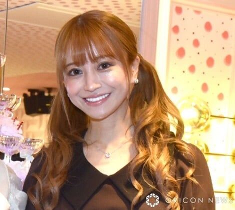 モデルの愛沢えみり、第1子女児出産を報告「実は昨年大切な家族が増えました」