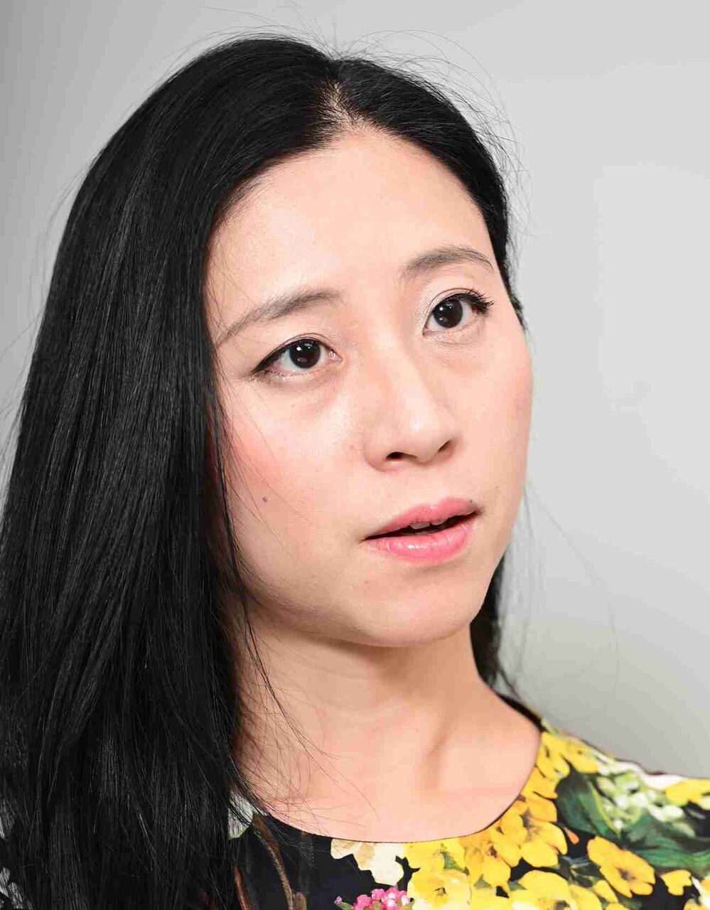 三浦瑠麗氏「条例が懸念している『不審者』って…」長女との深夜外出写真を報じられ不快感
