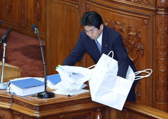 立民・山井氏が衆院でフィリバスター（議事妨害）、2時間54分の新記録　不記載の51人読み上げ