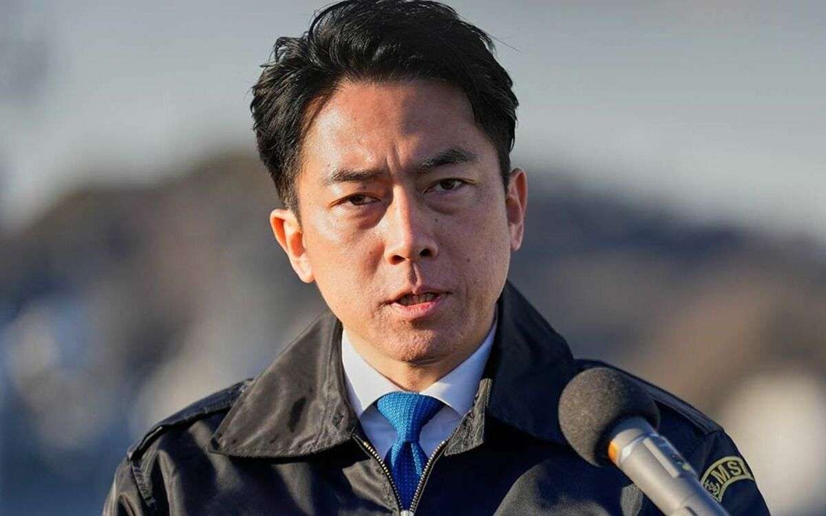 小泉進次郎防衛相には「発言等求めず」…高市官邸で“進次郎イジメ”が勃発していた！《イラン攻撃で緊迫感増す中「出席のみをお願い」の異常事態》