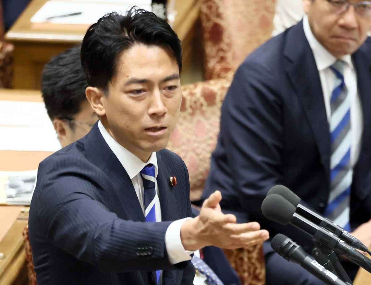小泉進次郎氏「紙ですか？」　国会改革巡り持論