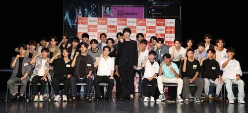 元テレ朝富川悠太アナ15歳長男ら　ジュノン・スーパーボーイ・コンテストBEST30お披露目