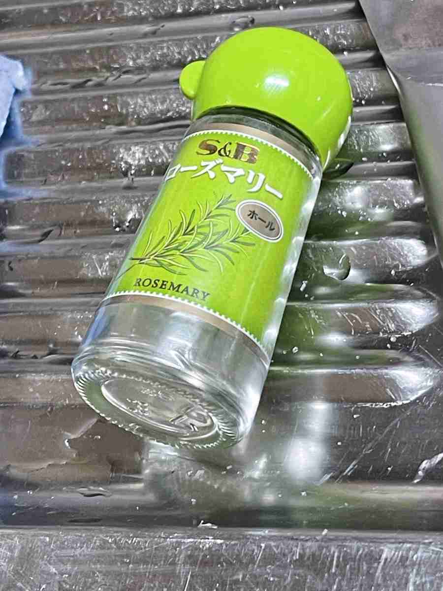 キッチンで見つけた“世にも珍しいもの”が話題に！ 「初めて見た。実在するんだ」「確かに（笑）」と9万いいね