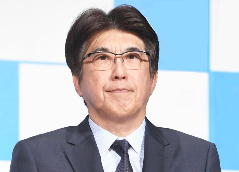 とんねるず石橋貴明が婚姻届を渡す　都内勤務30歳の美人インストラクター