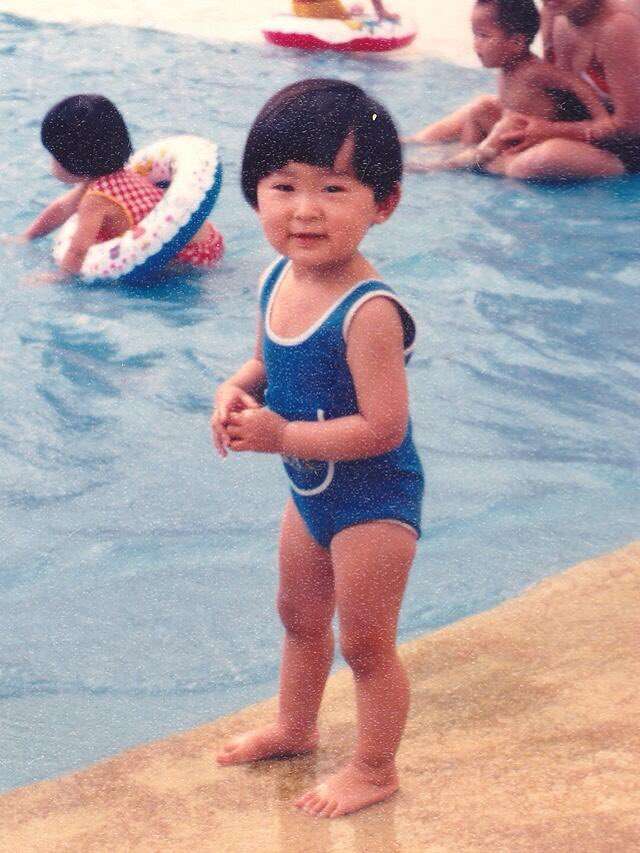 「女の子に間違われ悲しい少年へ」48歳〝男の娘〟のビフォーアフター写真に反響続々「色んな子に勇気を与える」「壮大な伏線回収」「男前なシンデレラストーリー」