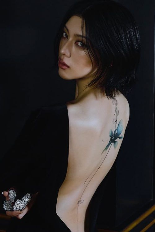 《背骨をなぞるようなタトゥーのお値段…》三吉彩花が依頼したのは「中国のトップ女性彫師」予約は1年以上待ち