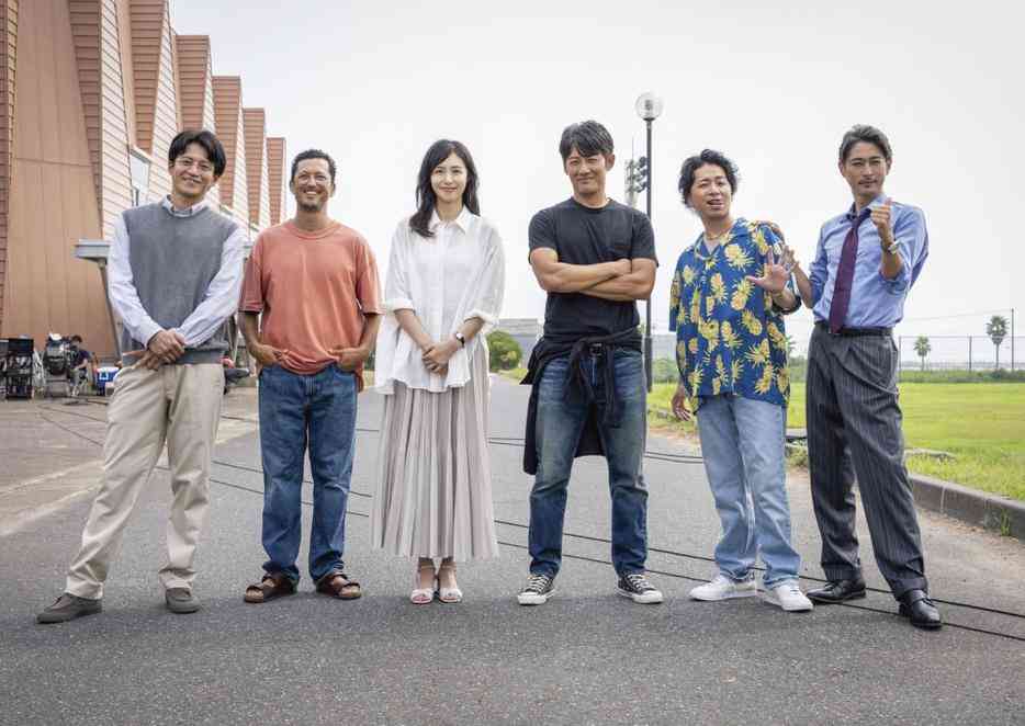 『GTOリバイバル』松嶋菜々子の出演が決定 反町隆史&小栗旬ら98年版『GTO』メンバーとの貴重オフショット特別公開