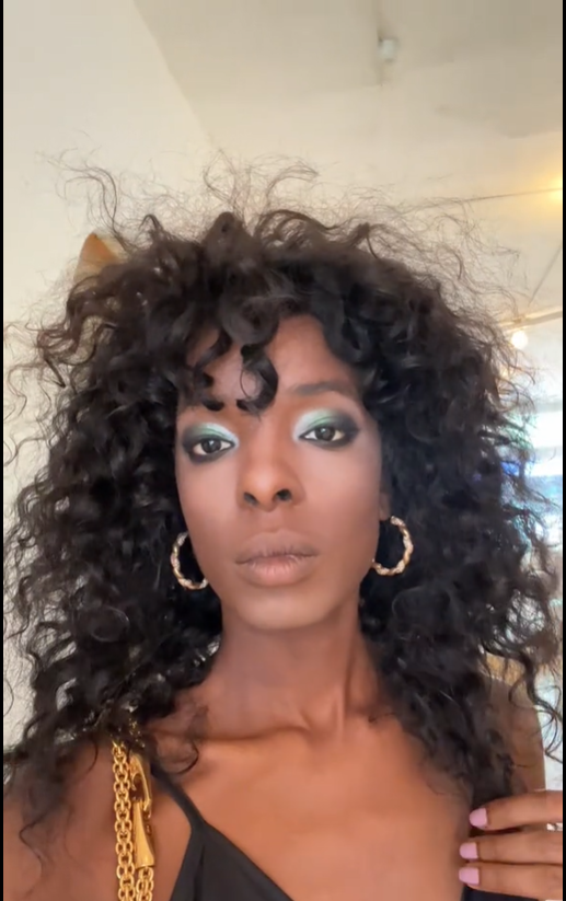 黒人モデルが「プロでも黒人の肌に合うメイクができない」現実を明かす