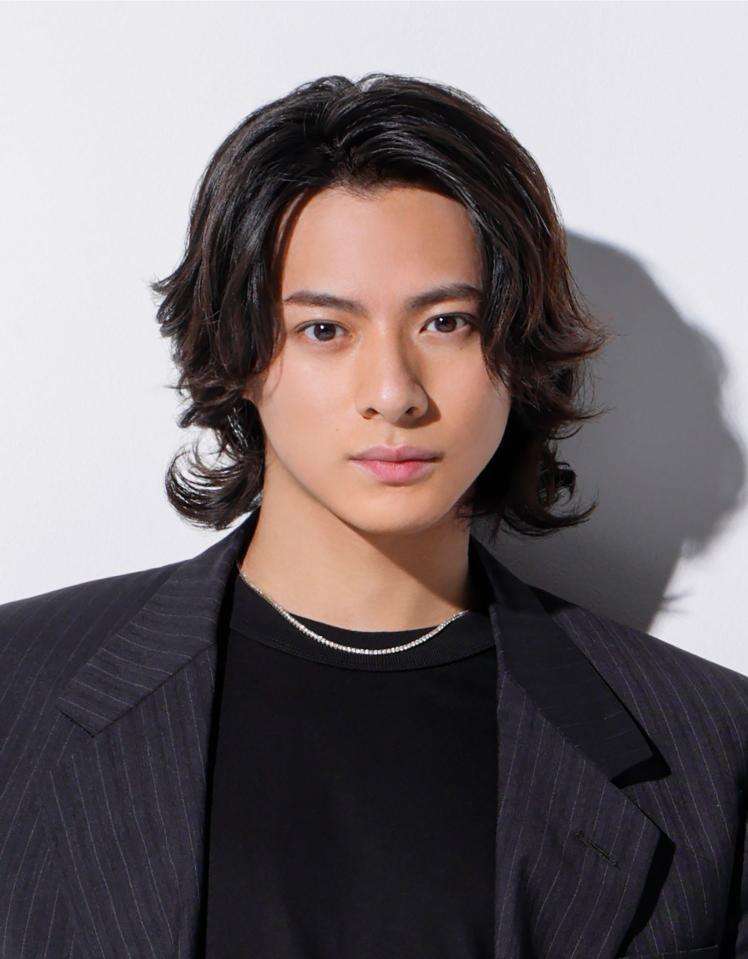 平野紫耀　インスタ開設2カ月未満で400万突破、トレンド入り　オフ姿に「困った顔可愛い」反応も続々