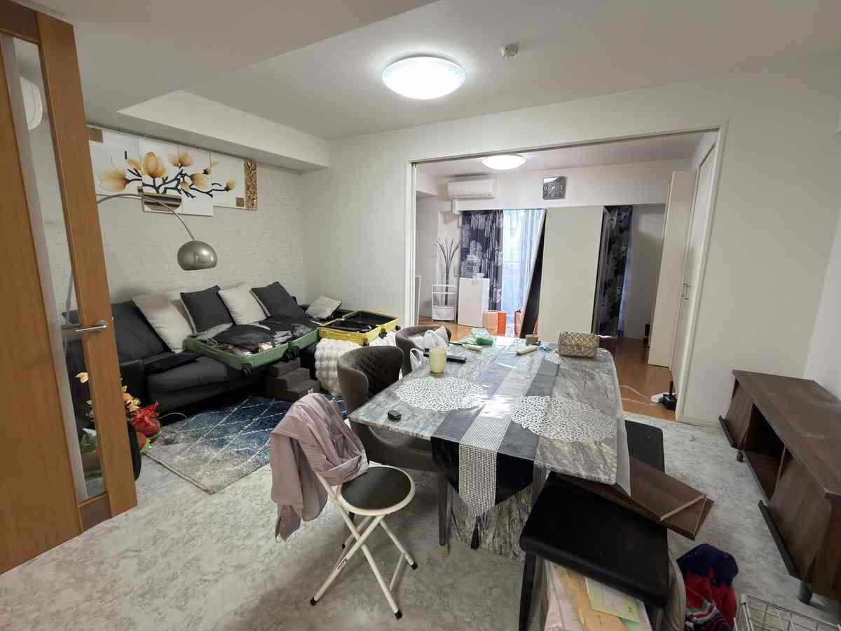 引っ越し業者に困惑「こんなもん?!」　モデル経営者の嘆き「退去日2日後なんやけど」にネット「さすがにおかしい」