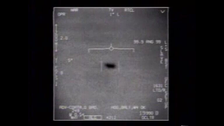 ｢UFO｣目撃情報､新たに数百件の報告 米国防総省
