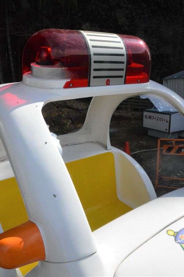 「ノリでやってしまった」　レトロ自販機損壊　若者数人が経営者に謝罪