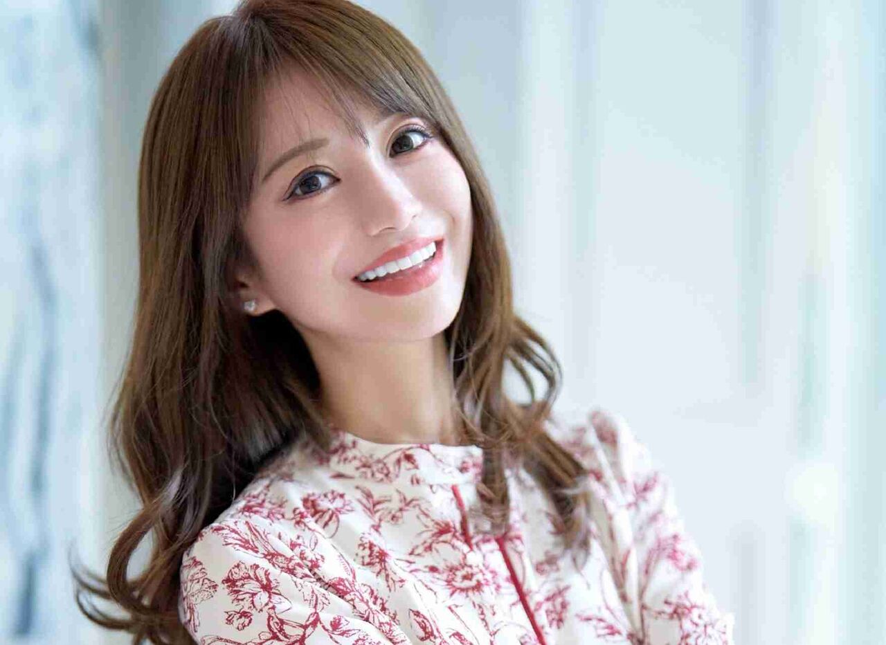 「菜々緒よりスタイル良いかも」　元キャバ嬢モデル・愛沢えみりの驚愕体型にファン衝撃「すごすぎる」