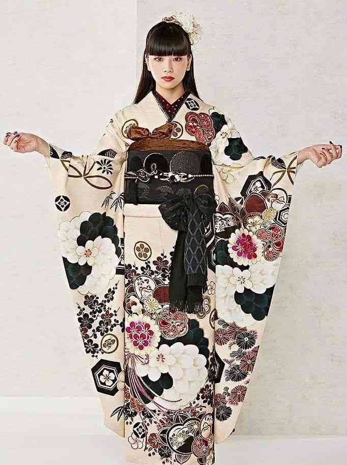 着てみたい振袖を貼るトピ