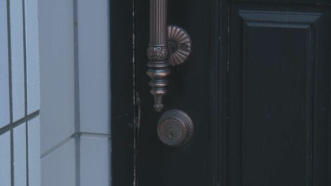 救急車呼ばず長時間放置か…常連客が死亡　函館の飲食店マスター逮捕　閉店後まで倒れたままだったか