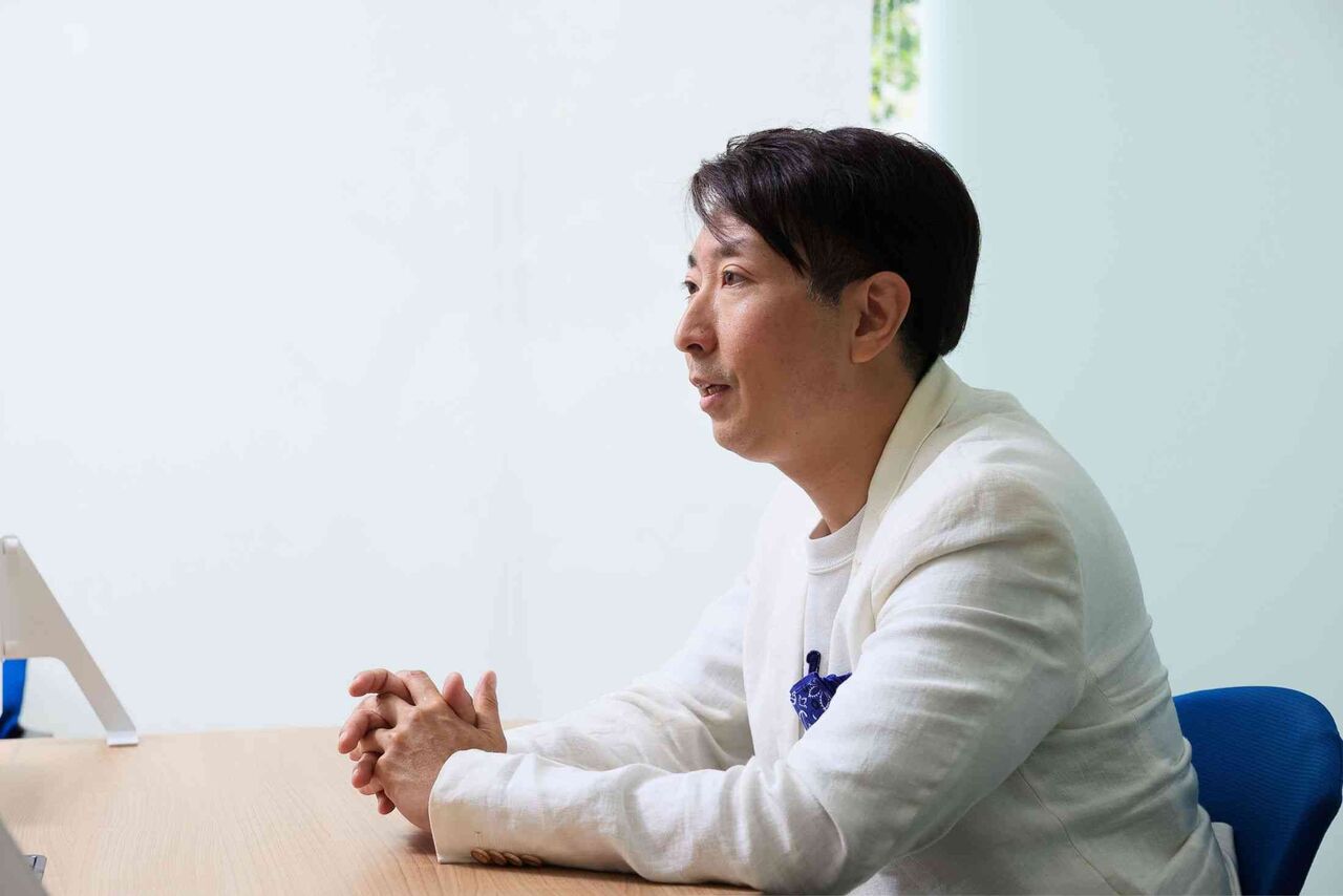 「すべてが順調だったのになぜ不倫を…？」映画コメンテーター・有村昆（47）がやらかした原因は「10代から続く“非モテ”こじらせ」だった