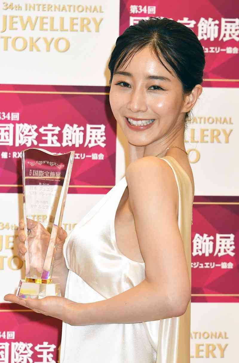 〈田中みな実に熱愛報道〉電撃婚＆出産なら最強ママタレ誕生で数億円規模のビジネスも？ 鷲見玲奈や森香澄らが絶対に崩せない“みな実の牙城”とは