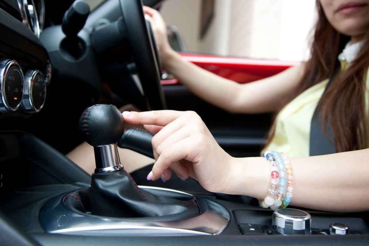 「男ならMT」「MTはモテる」は過去の話。現役女子大生が彼氏の運転に求めるのは「ドラテク」ではなくて「安全」でした