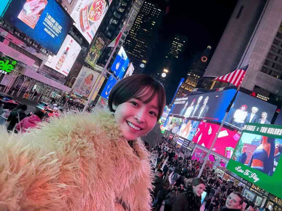 「PTSDでも海外旅行には行けるよ！」元フジ渡邊渚アナ〝奇抜ファッション〟でNY一人旅ショットに「雑音なんて気にしないで」「お元気そうで安心」の声