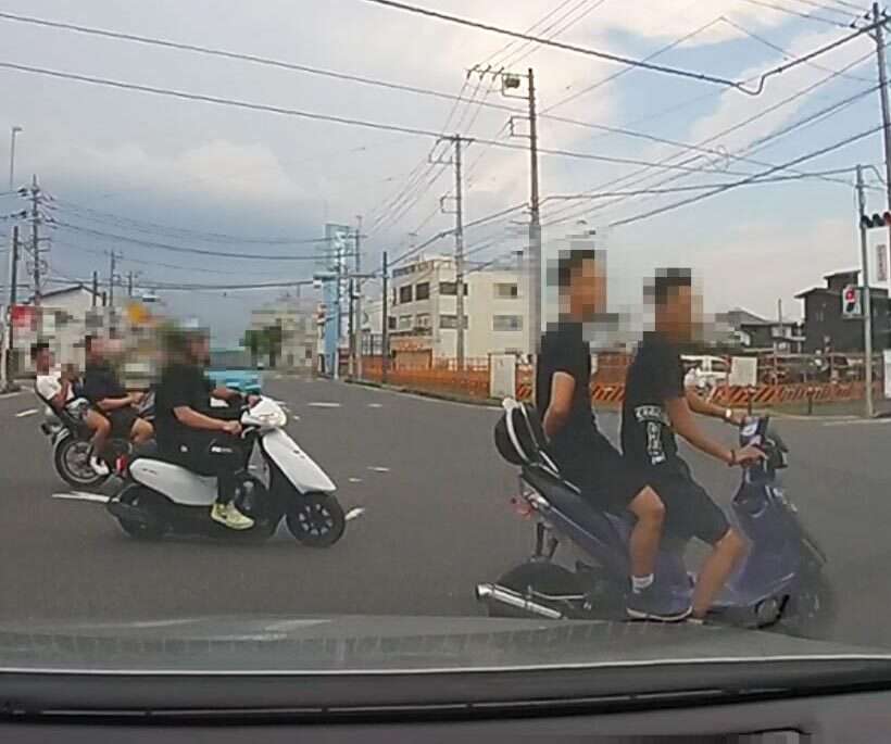 平塚　蛇行運転でバーベキューへ？暴走族10台が警察に遭遇　ドラレコに暴走行為、容疑で15人摘発