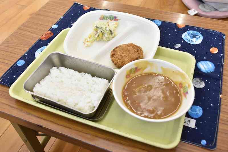 給食がなくなる夏休み。子育て世代の悲願、学童保育の「昼食提供」はなぜ広まらない？