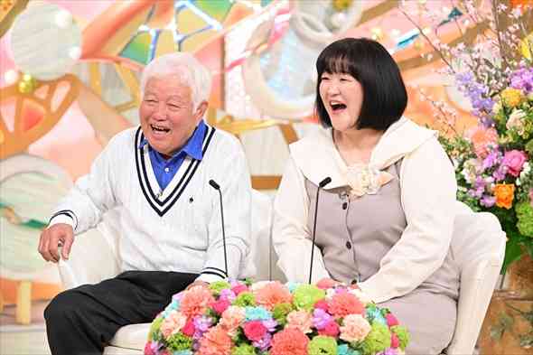「新婚さん」に81歳＆53歳の年の差カップル、夫には5人の孫にひ孫まで　結婚ためらう夫に妻は「慌ててせんと死んでしまう」