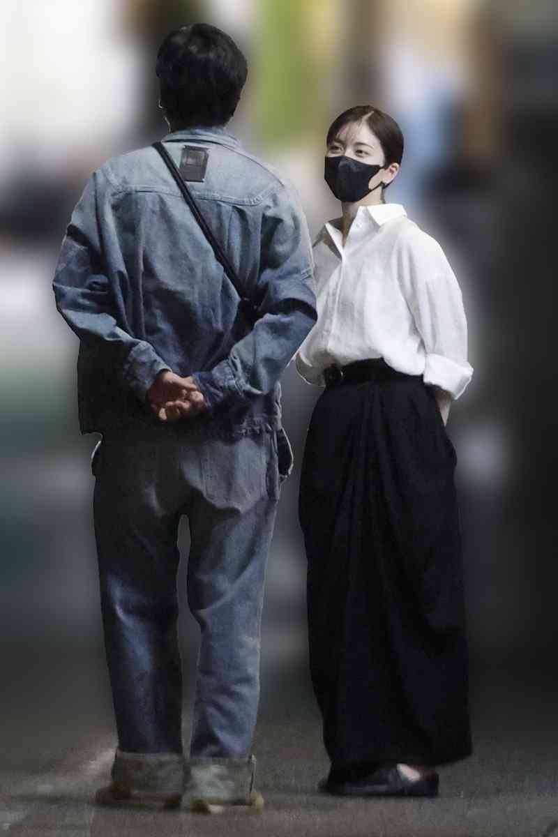 《年上俳優と熱愛報道》小芝風花　イケメン俳優2人と深夜1時まで…本誌が目撃していた“モテっぷり”