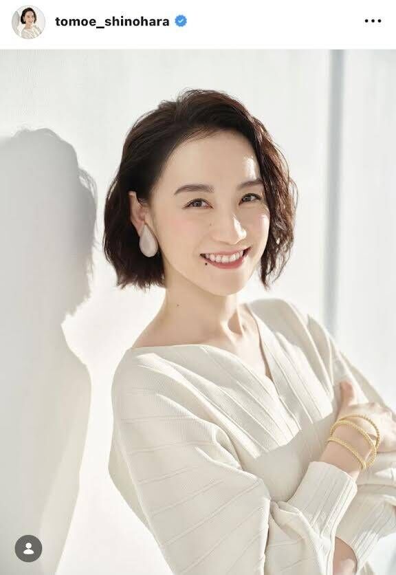 シノラーが別人「美しい」「綺麗」「眼福です」46歳現在の姿が反響…6年前に結婚した篠原ともえ