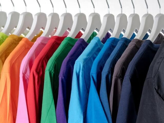 【40代以上のおしゃれな方】友達のファッションが全身安物だったら