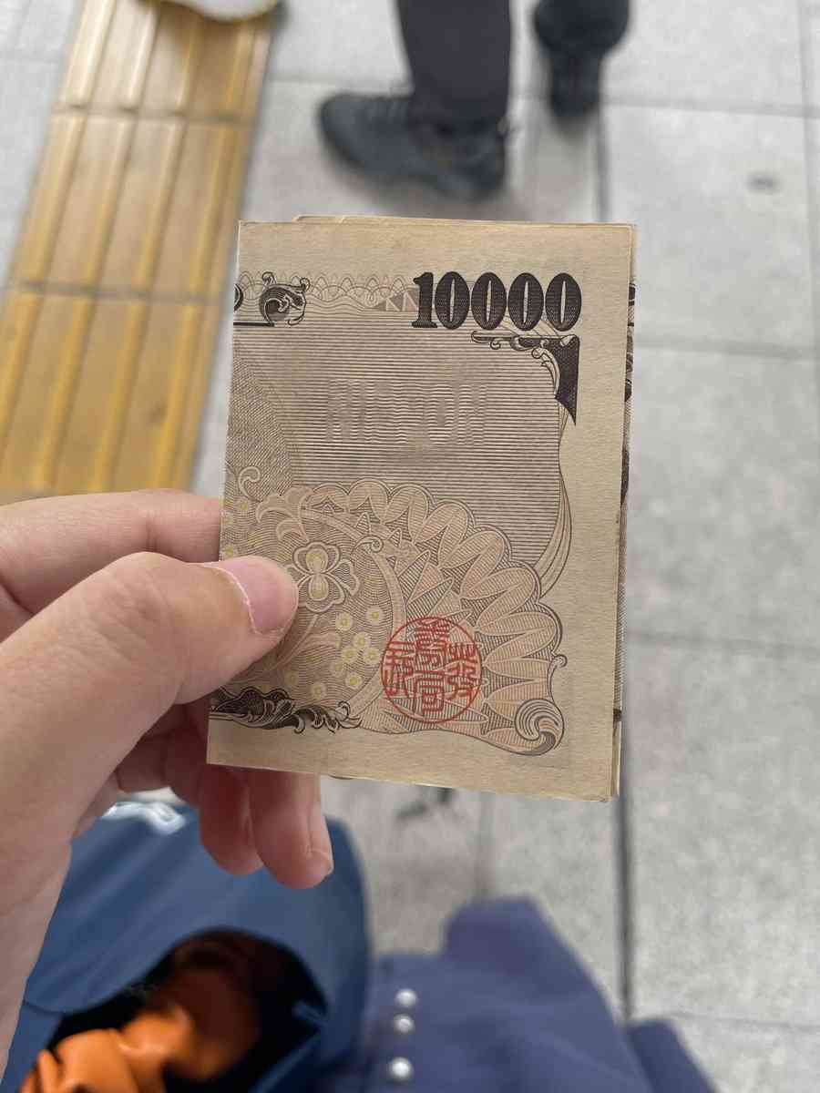 「電車でおばあちゃんに席譲ったら」　まさかのお返しにネット仰天「嬉しかったんやろな」