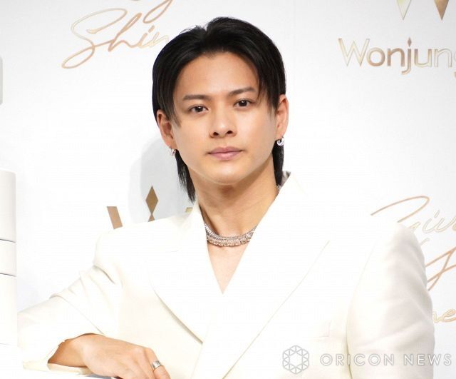 Number_i平野紫耀、自身の巨大広告に照れ笑い「芸能人だなって思います」 岸優太&自身の“ピュア”エピソード披露