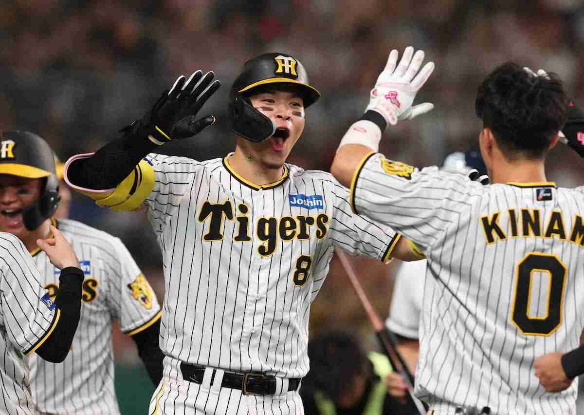 史上最強や！阪神　球団最速リーグ優勝　セ界初の11連勝で決めた　佐藤輝の3年連続20号が祝砲に